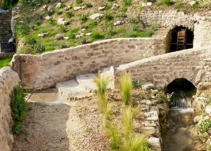 Πανσιόν Le Moulin Dumas Grignan